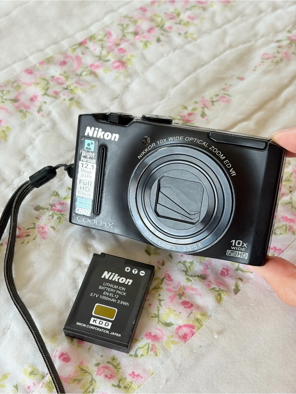 Nikon S8100 COOLPIX - Compact digital camera